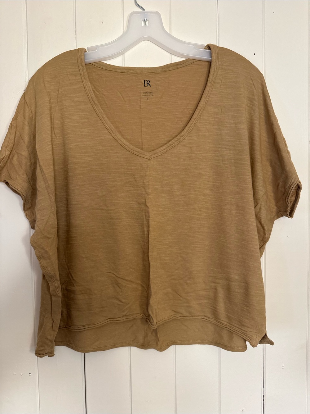 Banana Republic Oversized V-Neck Short Sleeve Top in Camel Brown